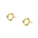 Aretes July esfera calada con cristales de lado elaborada en oro laminado de AMBAR joyería