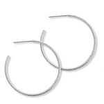 argollas maki de 5.5 cm de diámetro texturada elaborados en plata 925 de AMBAR joyería fina