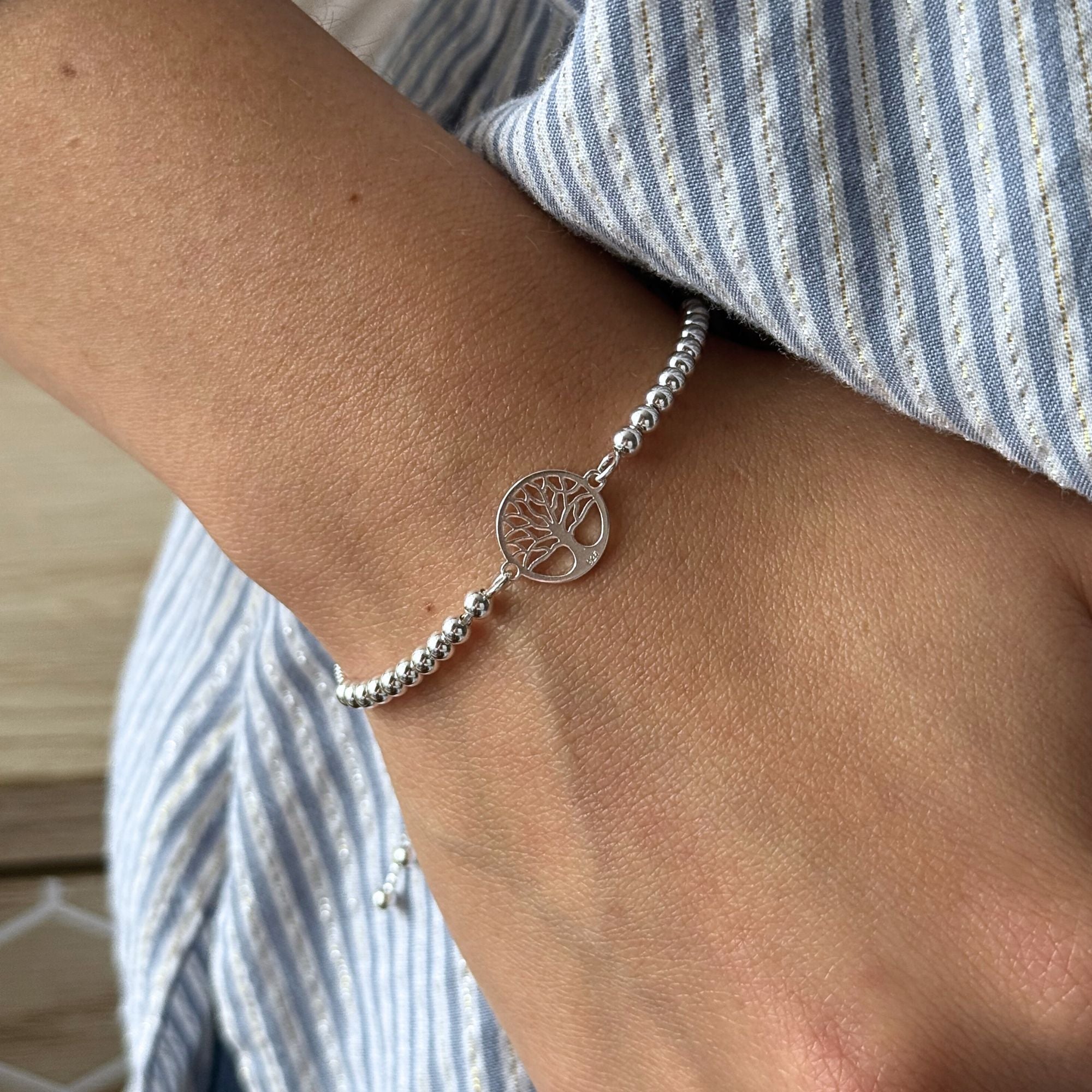 pulsera arbol de la vida con sistema regulable en modelo elaborada en plata 925 de AMBAR Joyería Fina