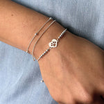Pulsera de doble cadena con bolitas diseño juvenil elaborada en plata 925 para AMBAR joyería
