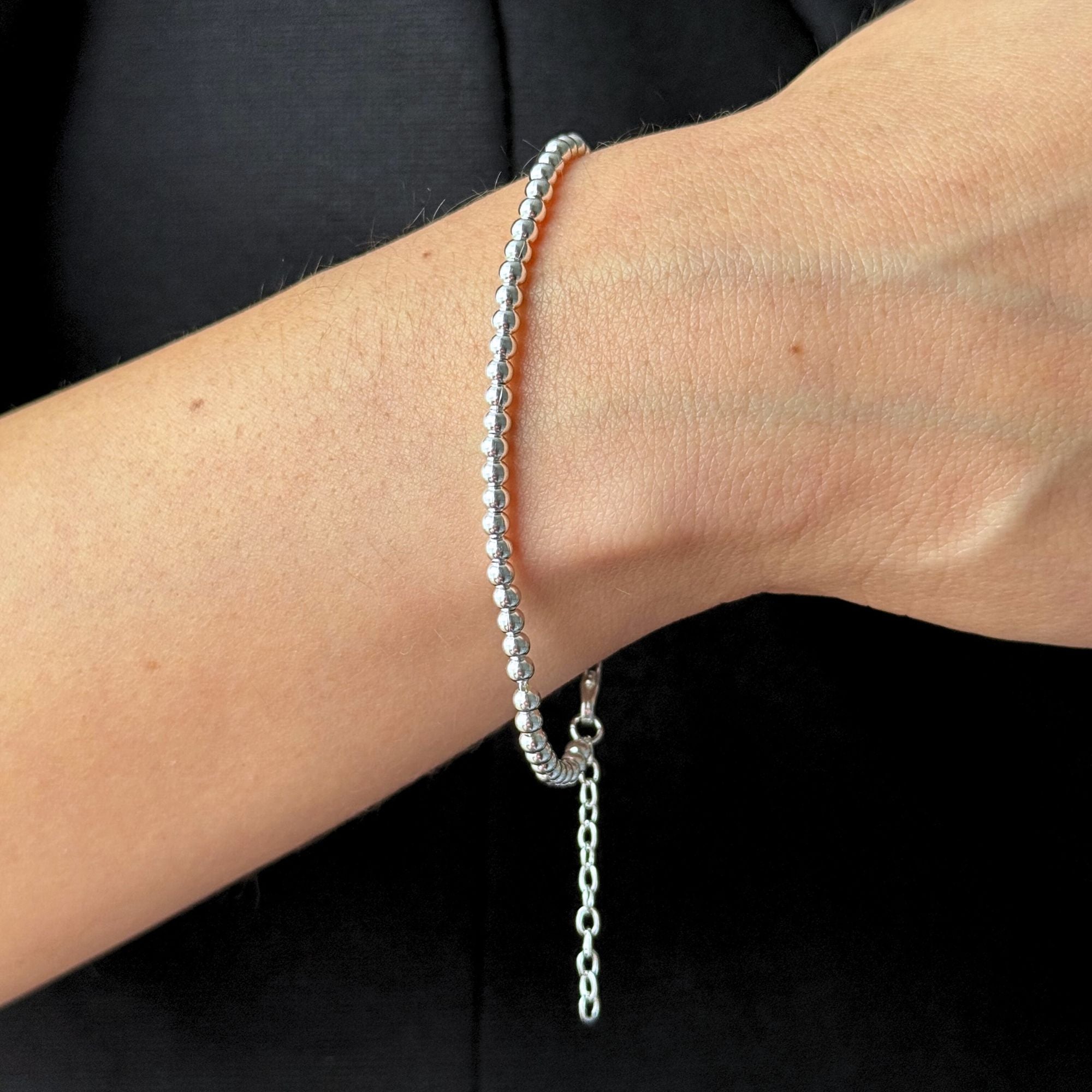 Pulsera Mandy con broche y bolitas de 3 mm en modelo elaborada en plata 25 de AMBAR Joyería