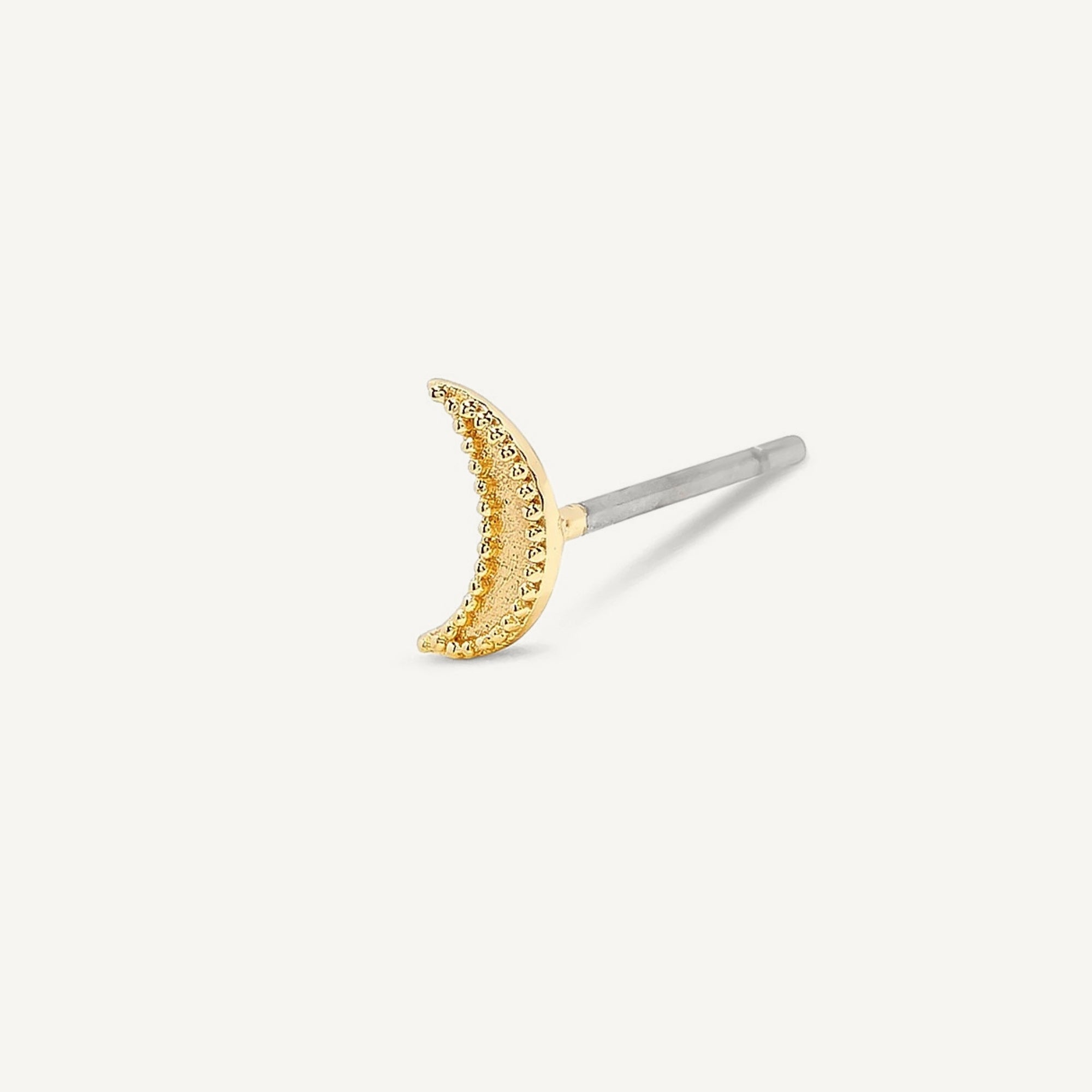 Aretes luna piercing enchapado en oro de 18K de AMBAR Joyería Fina