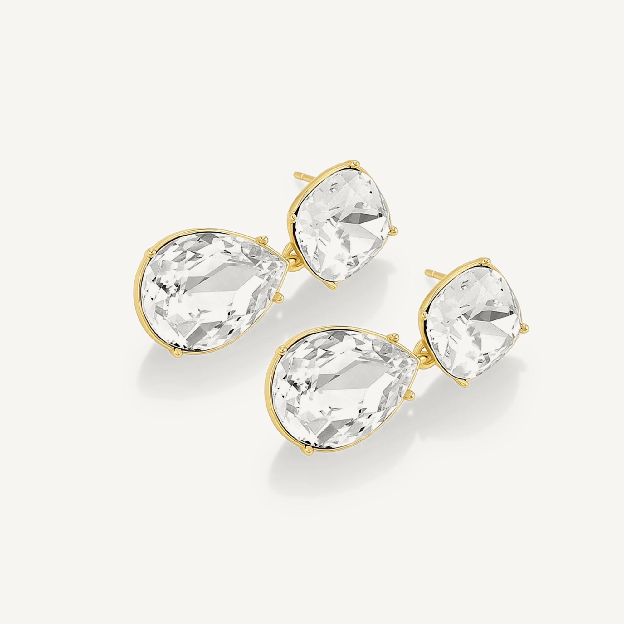 Aretes lexi candelabro enchapado en oro de 18K de AMBAR Joyería Fina