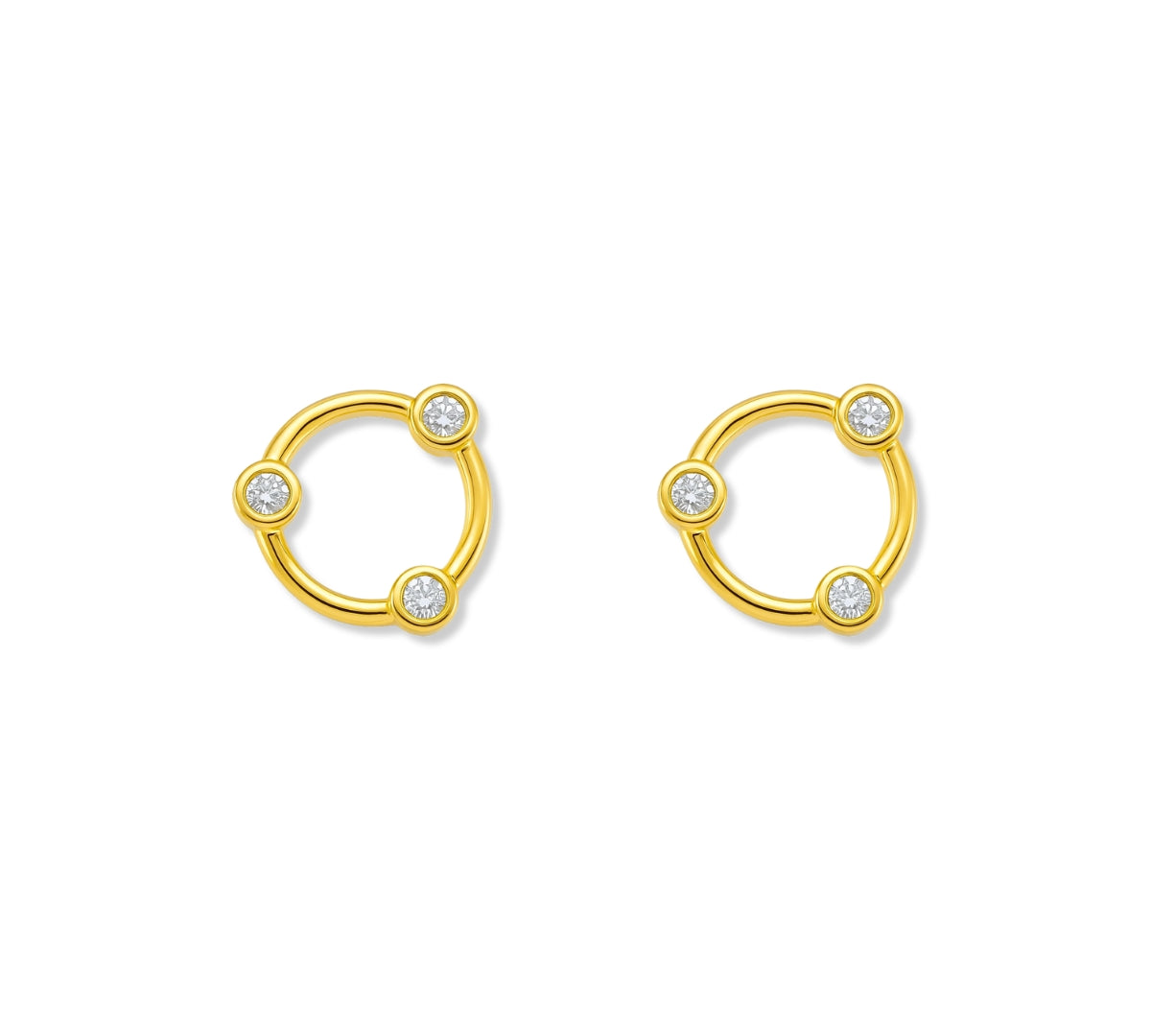 Aretes July esfera calada con cristales elaborada en oro laminado de AMBAR joyería
