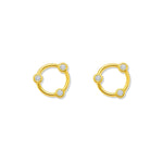 Aretes July esfera calada con cristales elaborada en oro laminado de AMBAR joyería