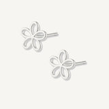aretes flor tiny calada de 5 petalos elaborados en plata 925 de AMBAR joyería fina
