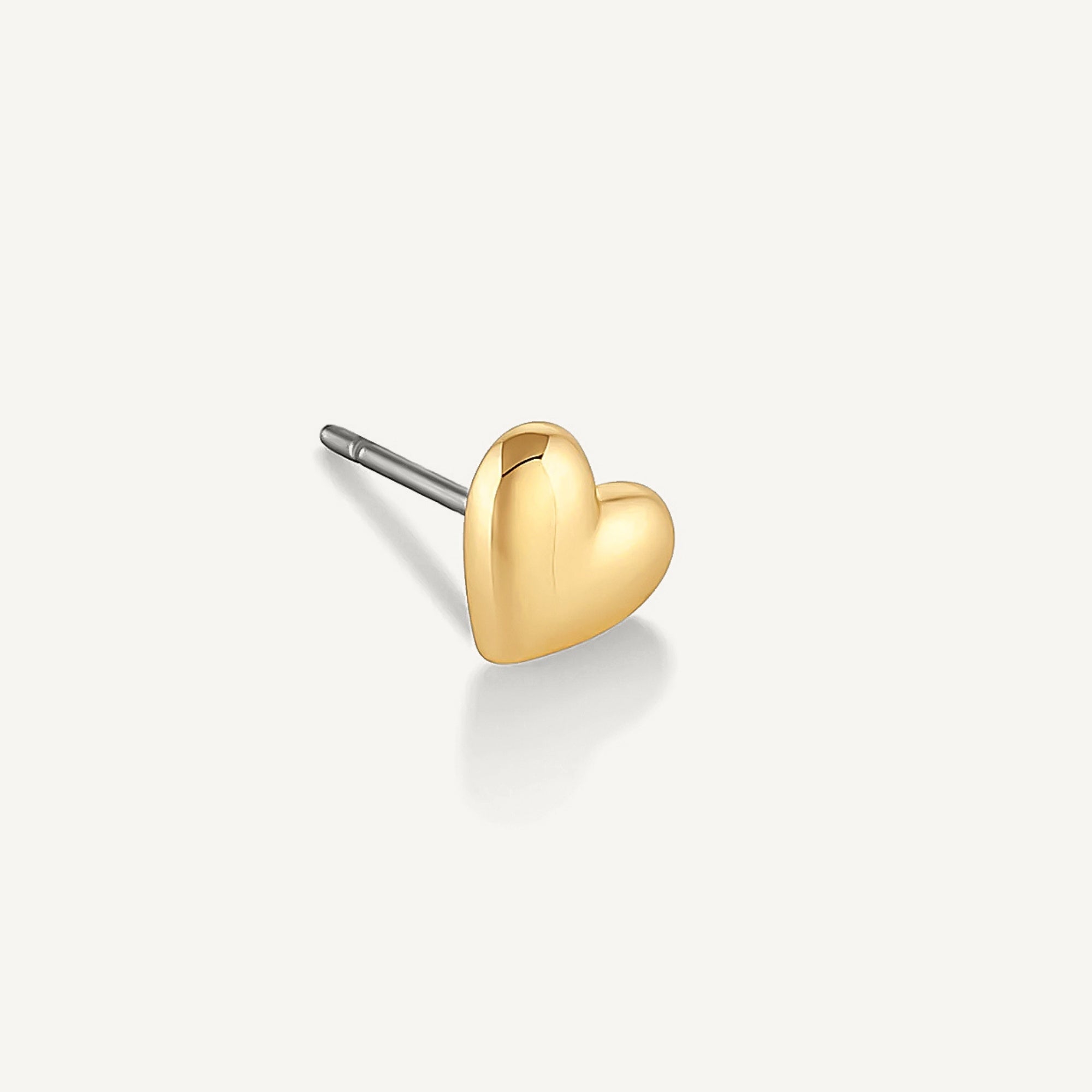 Arete Heart piercing enchapado en oro de 18K de AMBAR Joyería Fina