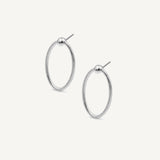 aretes maki ovalados con detalle de  bolita elaborados en plata 925 de AMBAR joyería fina
