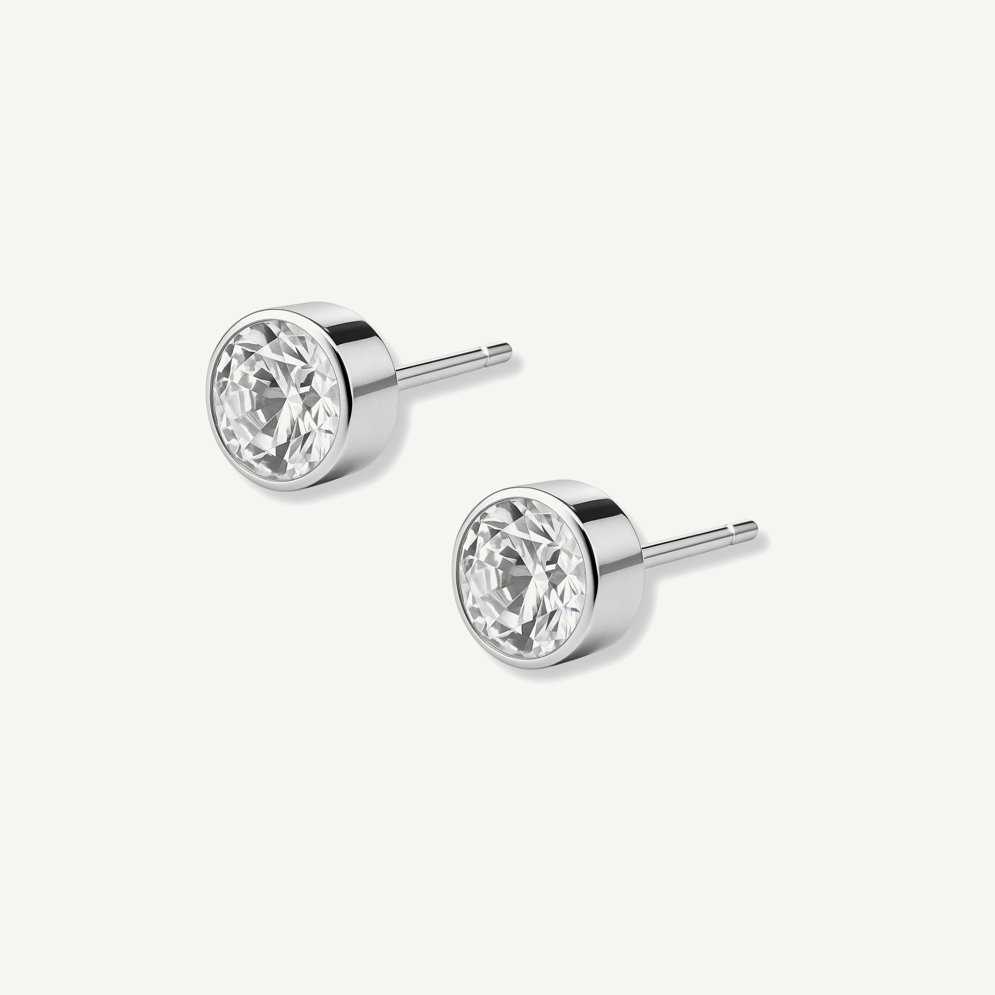 aretes punto de luz biselado de 5mm con cristal de swarovski elaborados en plata 925 de AMBAR joyería fina