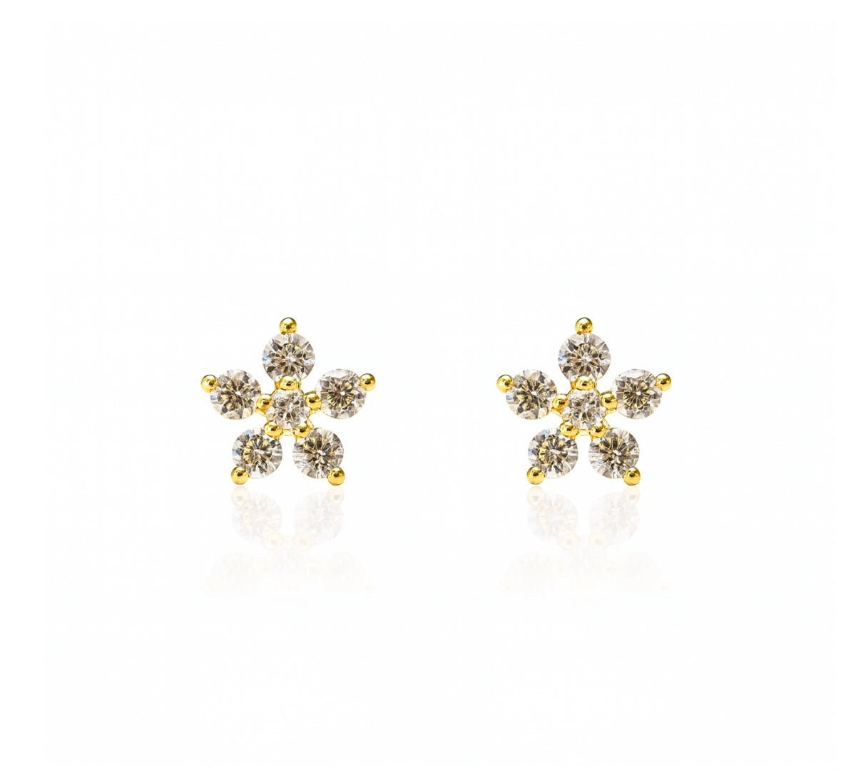 arete florecita dani de 5 pétalos con cristal de frente elaborado en oro laminado de AMBAR joyería