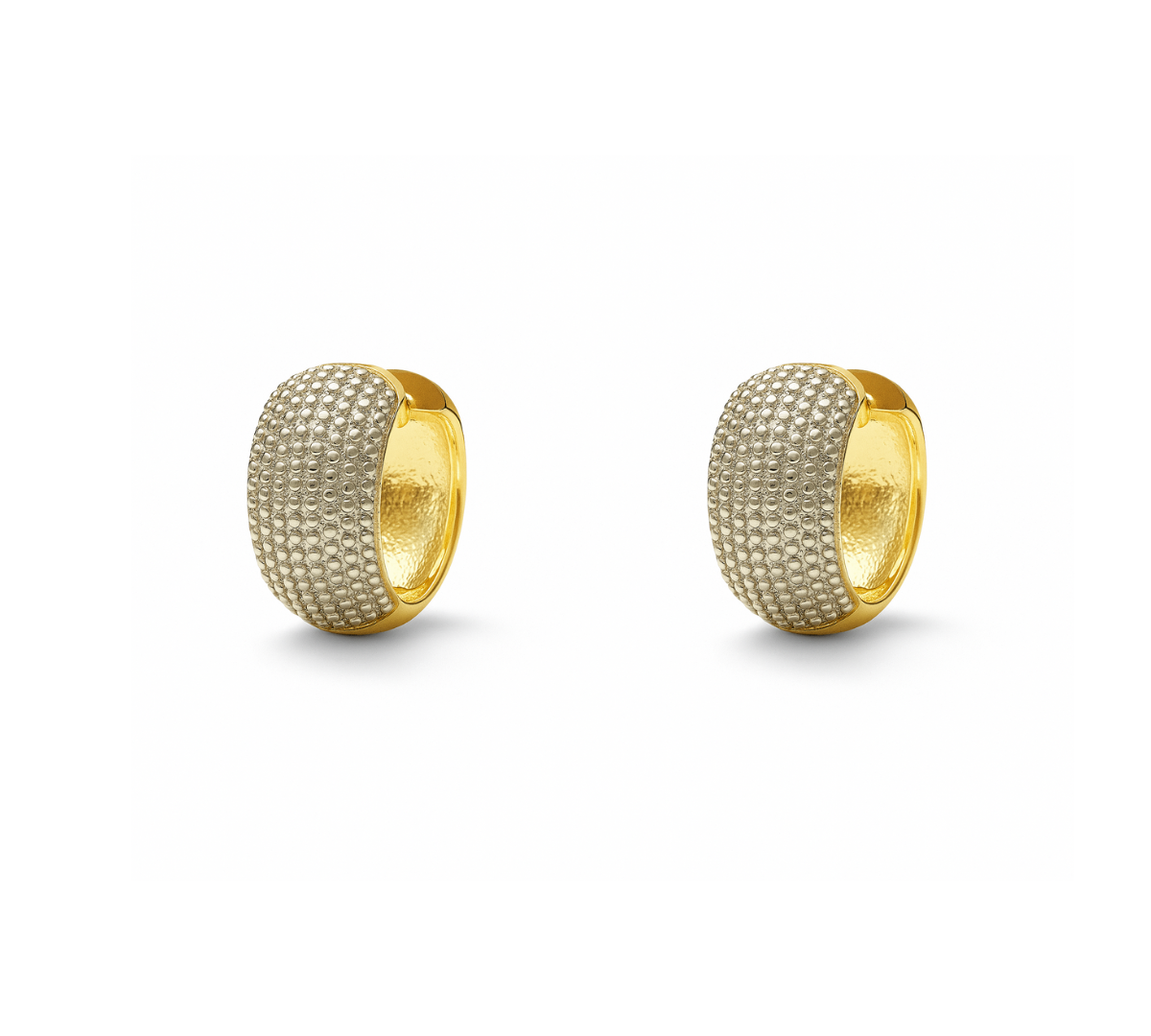 Argollas Catalina pequeñas de 12mm con micro incrustaciones de rodio en pavé, en oro laminado