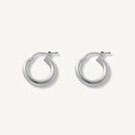 argollas amanda 1.5 cm lisas elaborados en plata 925 de AMBAR joyería fina