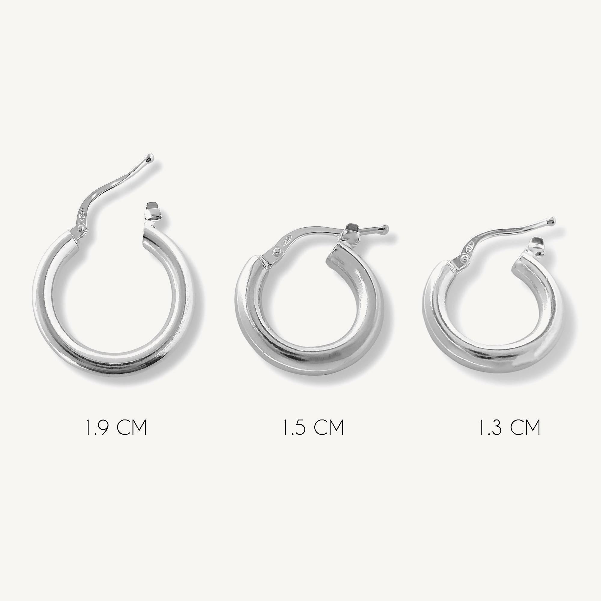 argollas amanda 1.9 cm, 1.5 cm y 1.3 cm lisas elaborados en plata 925 de AMBAR joyería fina