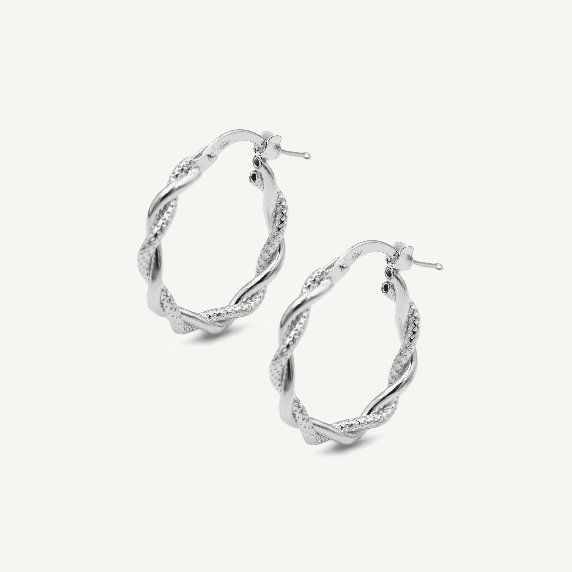 Argollas Filomena cordón con textura de Plata 925 de AMBAR Joyería Fina