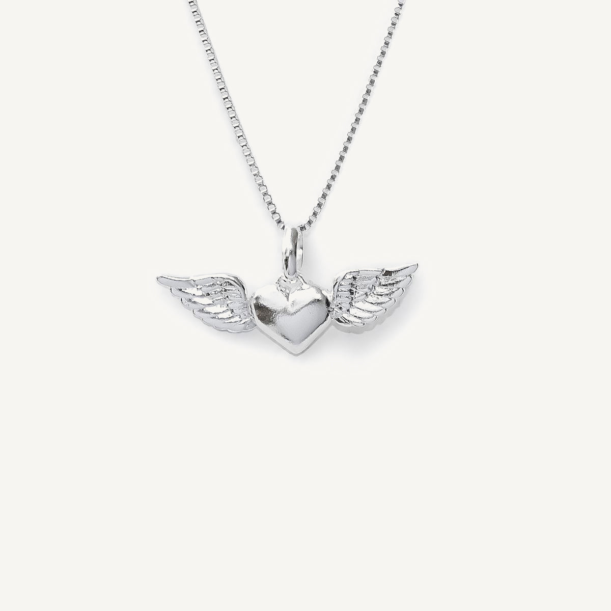 collar corazon alado simbolo del amor al detalle elaborado en plata 925 de AMBAR joyería