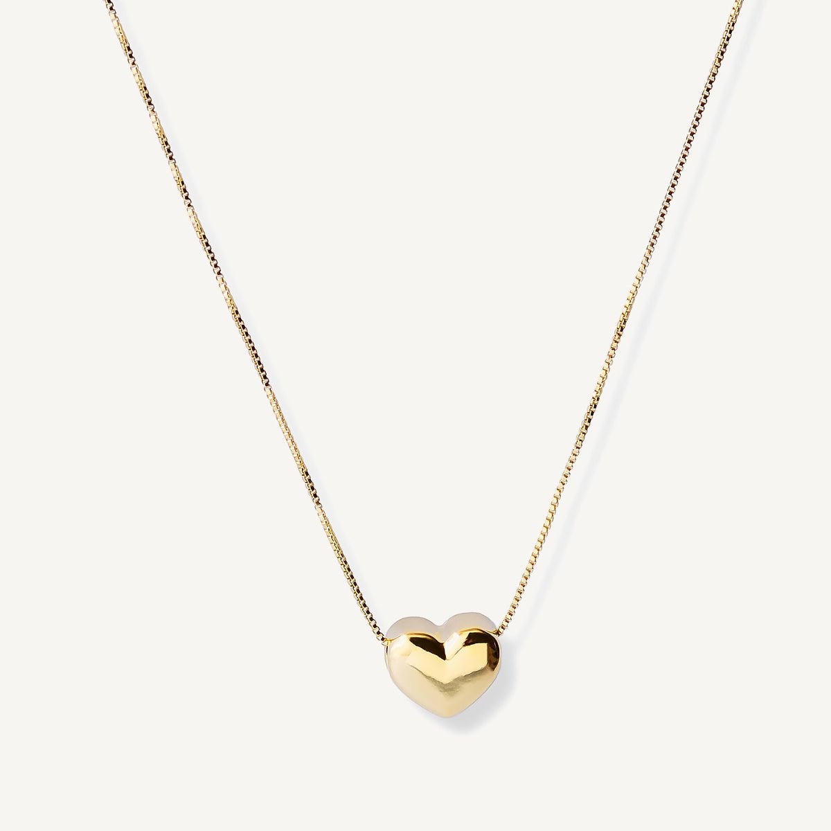 collar de oro laminado corazon bombeado de Ambar Joyeria.