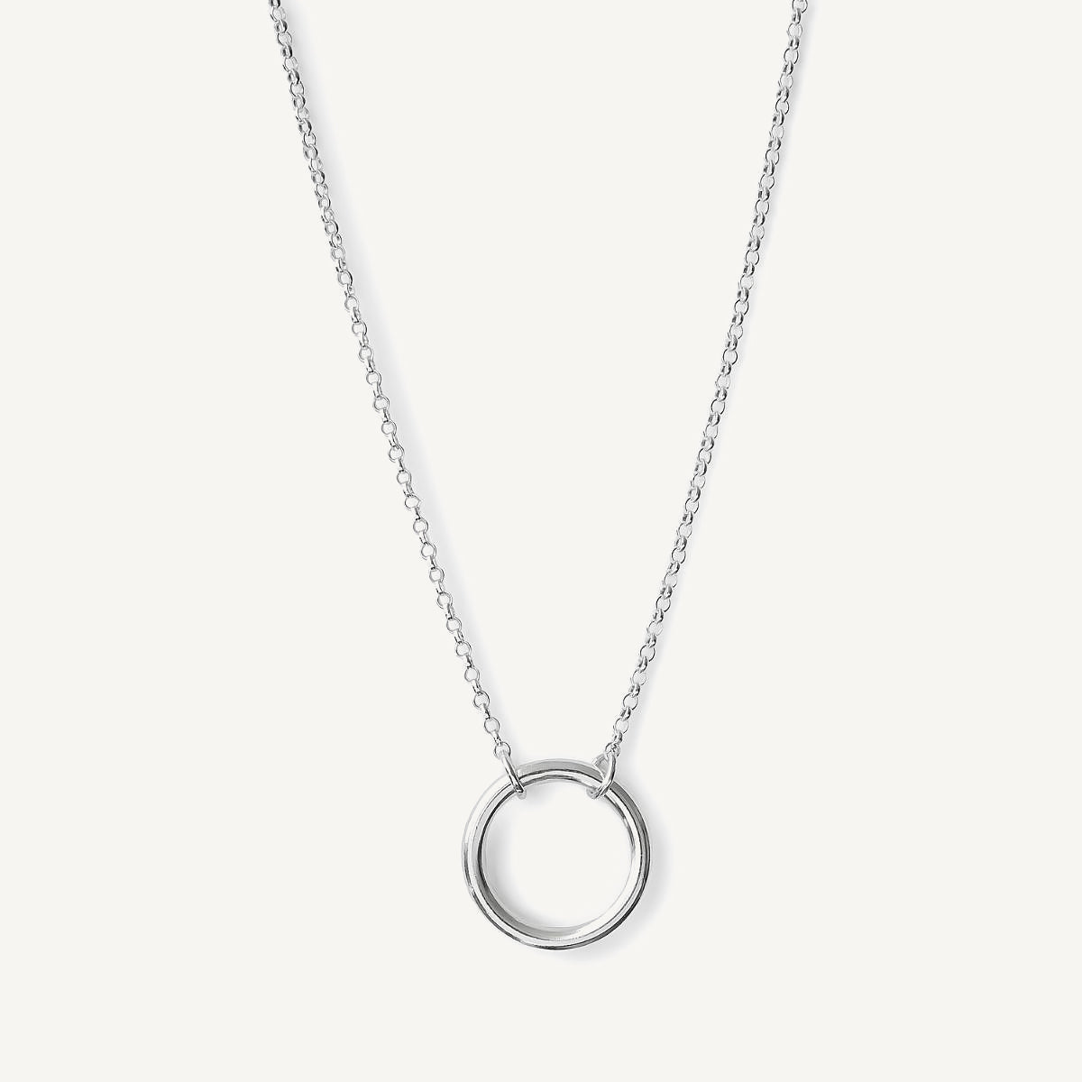 Collar karma circulo de vida elaborado en plata 925 de AMBAR joyería