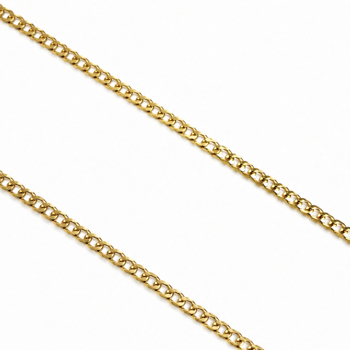 Detalle-cadena Grumet Legacy para hombre en oro laminado color oro amarillo italiano de AMBAR joyería fina