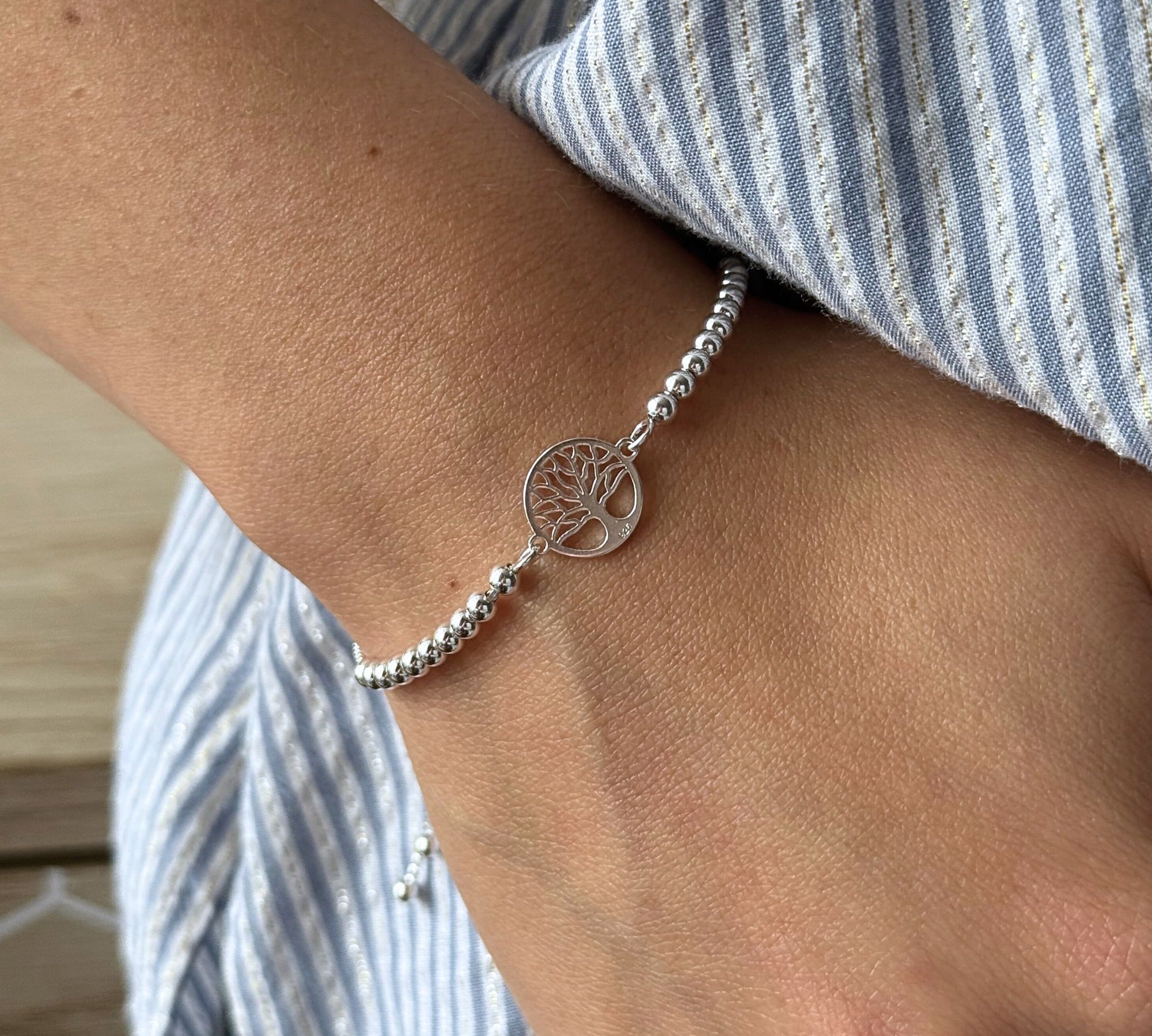 pulsera arbol de la vida con sistema regulable en modelo elaborada en plata 925 de AMBAR Joyería Fina