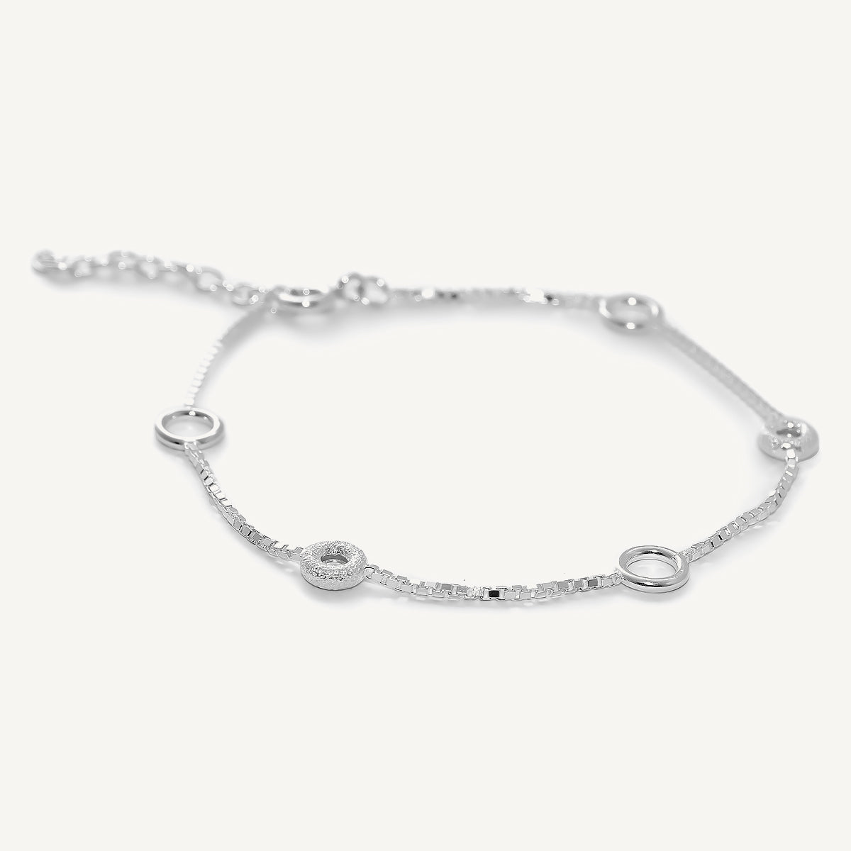 pulsera picarona en forma de donas moderna y divertida elaborada en plta 925 de AMBAR joyería