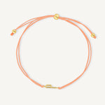 Pulsera hilo nude con inicial  p enchapada en oro 18K de AMBAR joyería fina