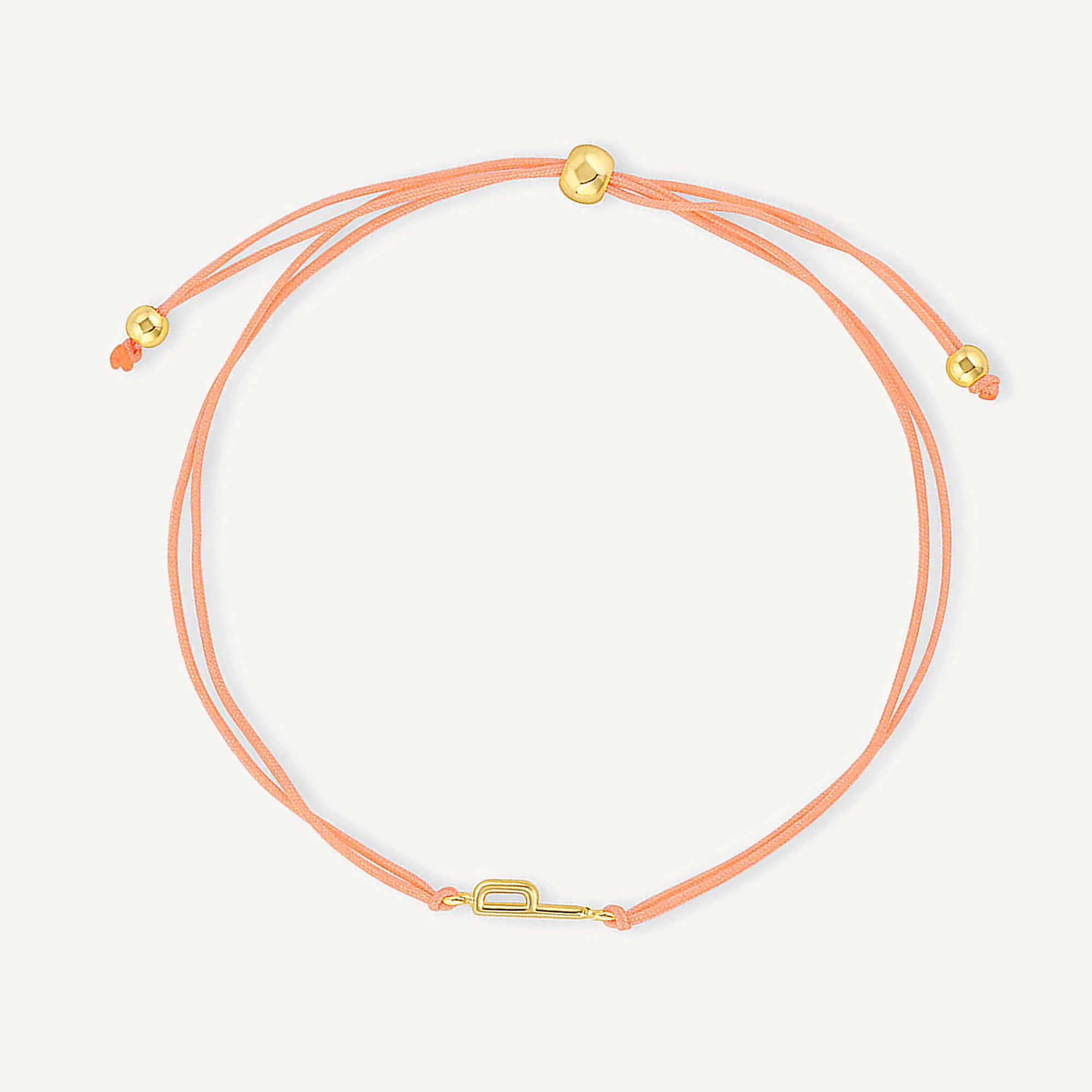 Pulsera hilo nude con inicial  p enchapada en oro 18K de AMBAR joyería fina