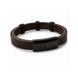 Pulsera de cuero marrón para hombre con tres separadores negros  y broche magnético rectangular sobre fondo blanco.
