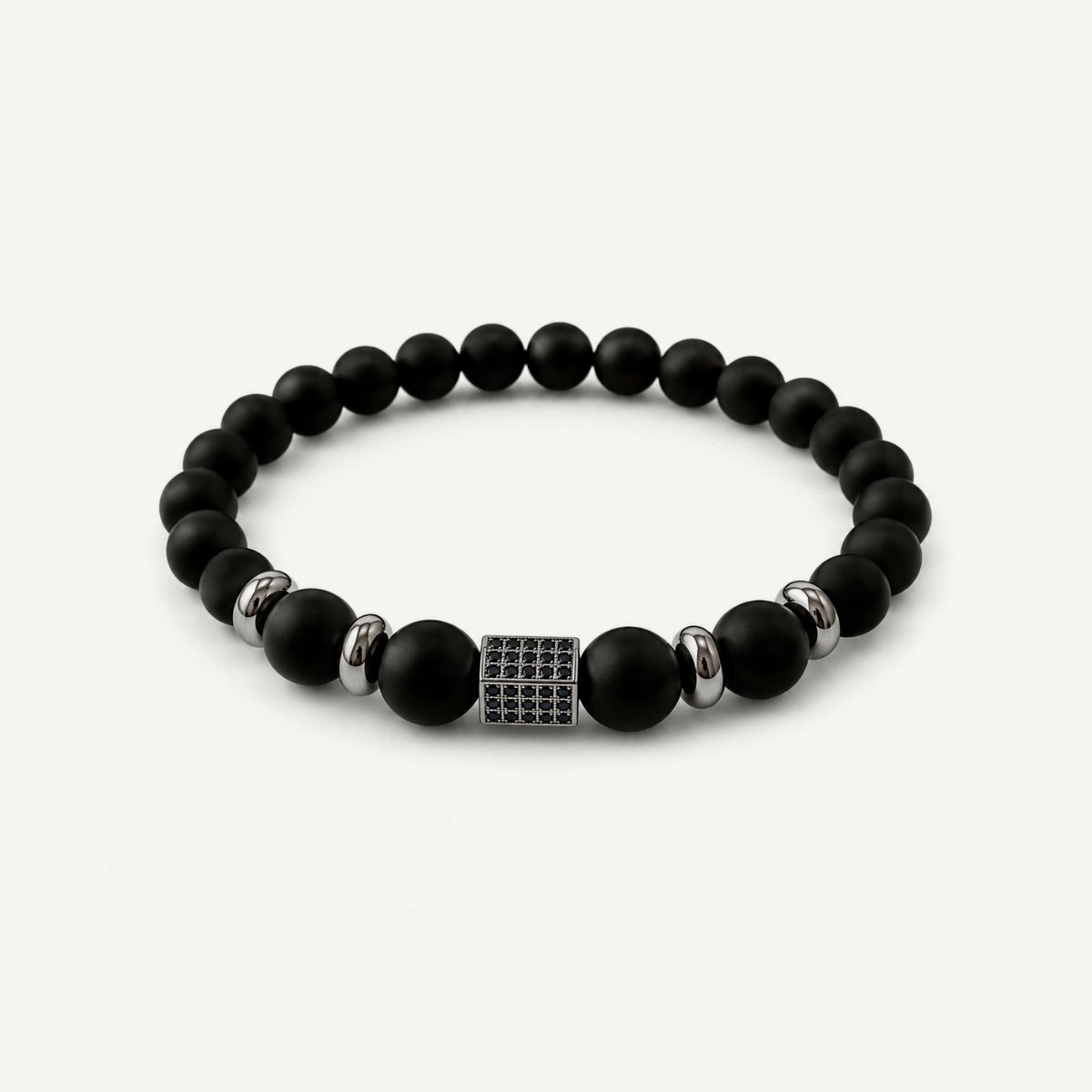 Pulsera Noir de ónix mate natural con piedras de 10 mm y 8 mm y accesorios de acero inoxidable para hombre.