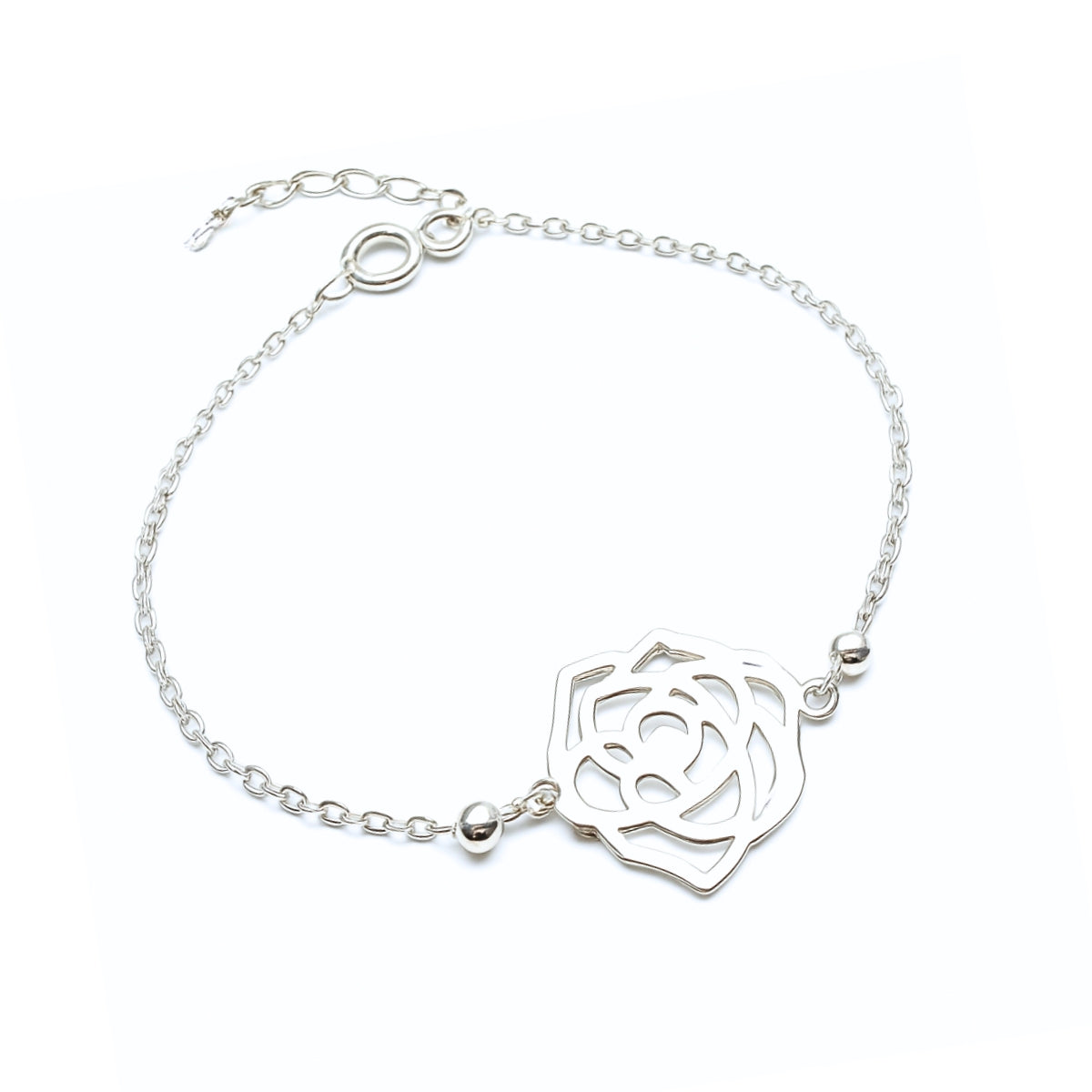 Pulsera de Plata 925 con diseño de rosa calada, longitud ajustable de 18 cm a 21 cm.