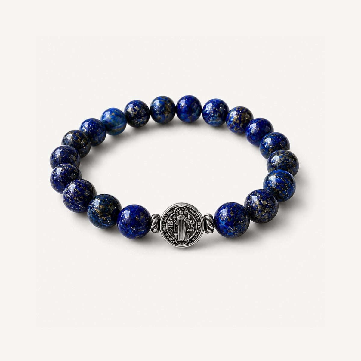 Pulsera San Benito Grand Lapislázuli con piedra natural de 10 mm y dije de San Benito en plata 950.