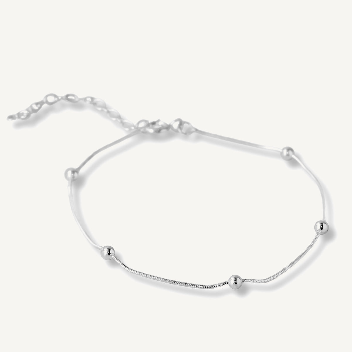 pulsera satelite de bolitas cadena colita de raton elaborada en plata 925 de AMBAR joyería
