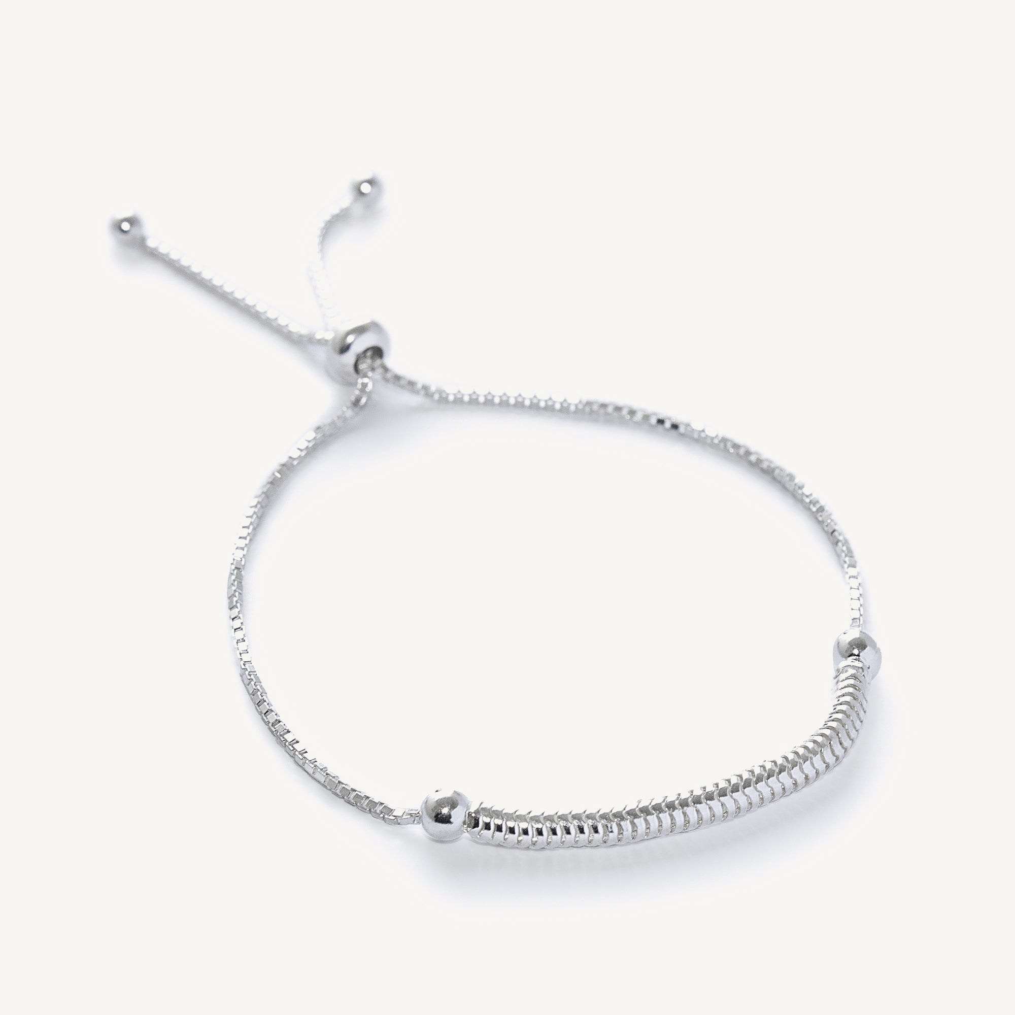 Pulsera serpentina con sistema regulable ideal para todo los días sistema regulable elaborado en plata 925 de AMBAR joyeria