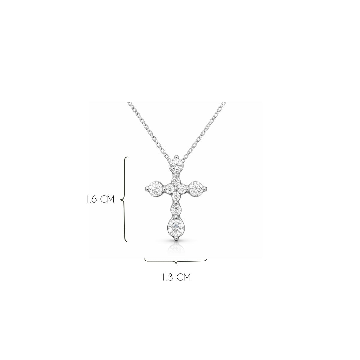 Medida dije de cruz de plata 925 enchapada en rodio y circonitas brillantes.
